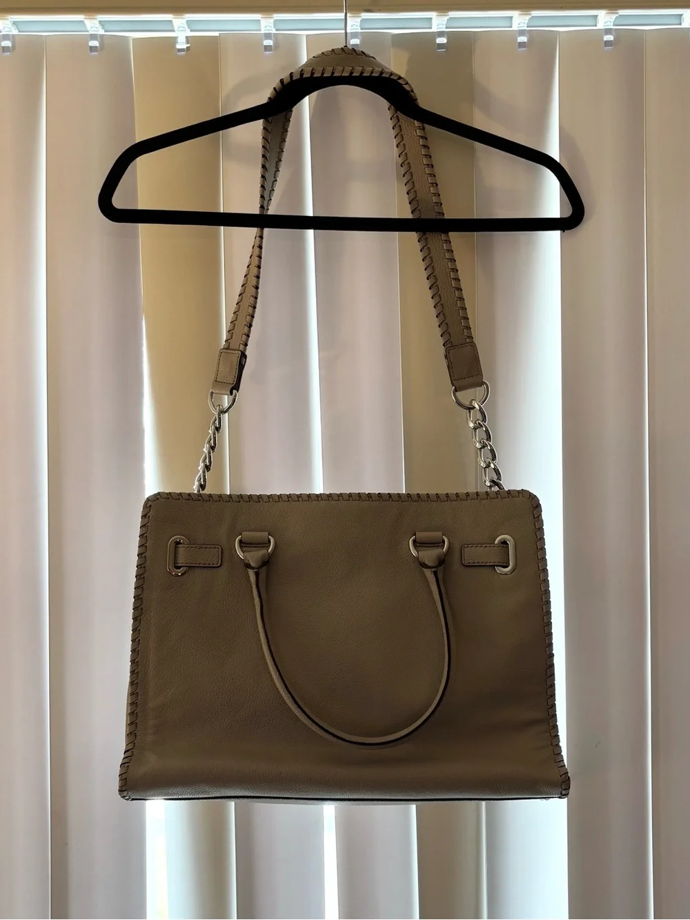 Michael Kors Whipped Hamilton Large EW Tote Color Cement